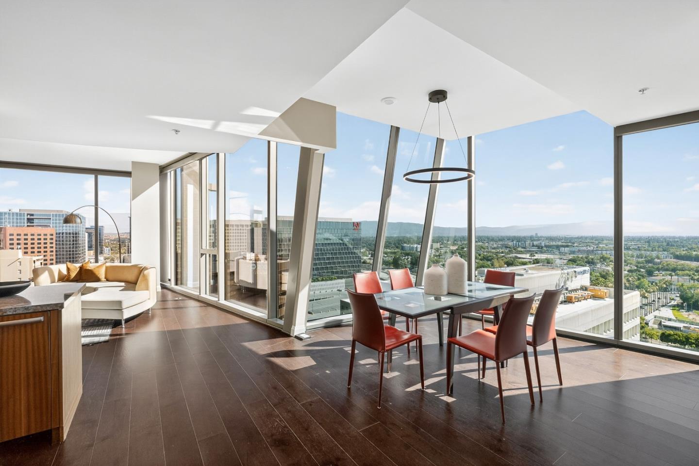 Detail Gallery Image 17 of 44 For 38 N Almaden Blvd #2001,  San Jose,  CA 95110 - 3 Beds | 2 Baths