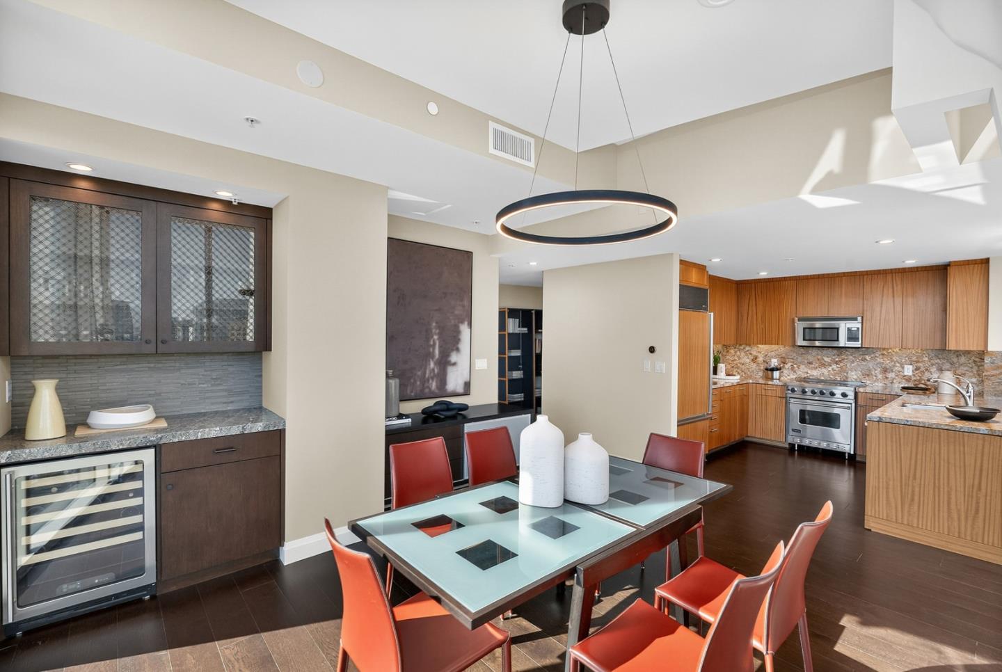 Detail Gallery Image 21 of 44 For 38 N Almaden Blvd #2001,  San Jose,  CA 95110 - 3 Beds | 2 Baths