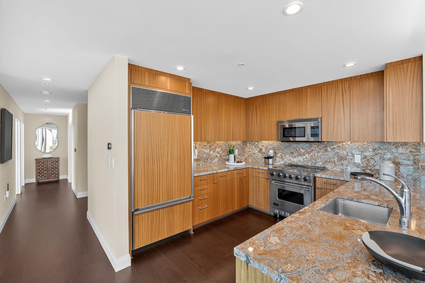 Detail Gallery Image 28 of 44 For 38 N Almaden Blvd #2001,  San Jose,  CA 95110 - 3 Beds | 2 Baths