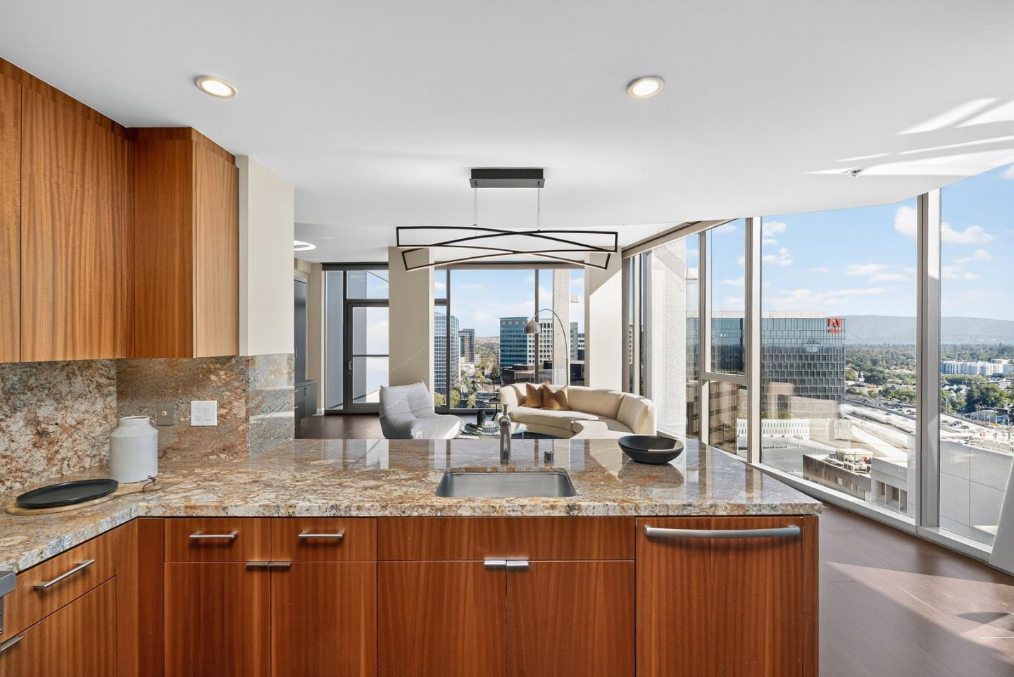 Detail Gallery Image 29 of 44 For 38 N Almaden Blvd #2001,  San Jose,  CA 95110 - 3 Beds | 2 Baths