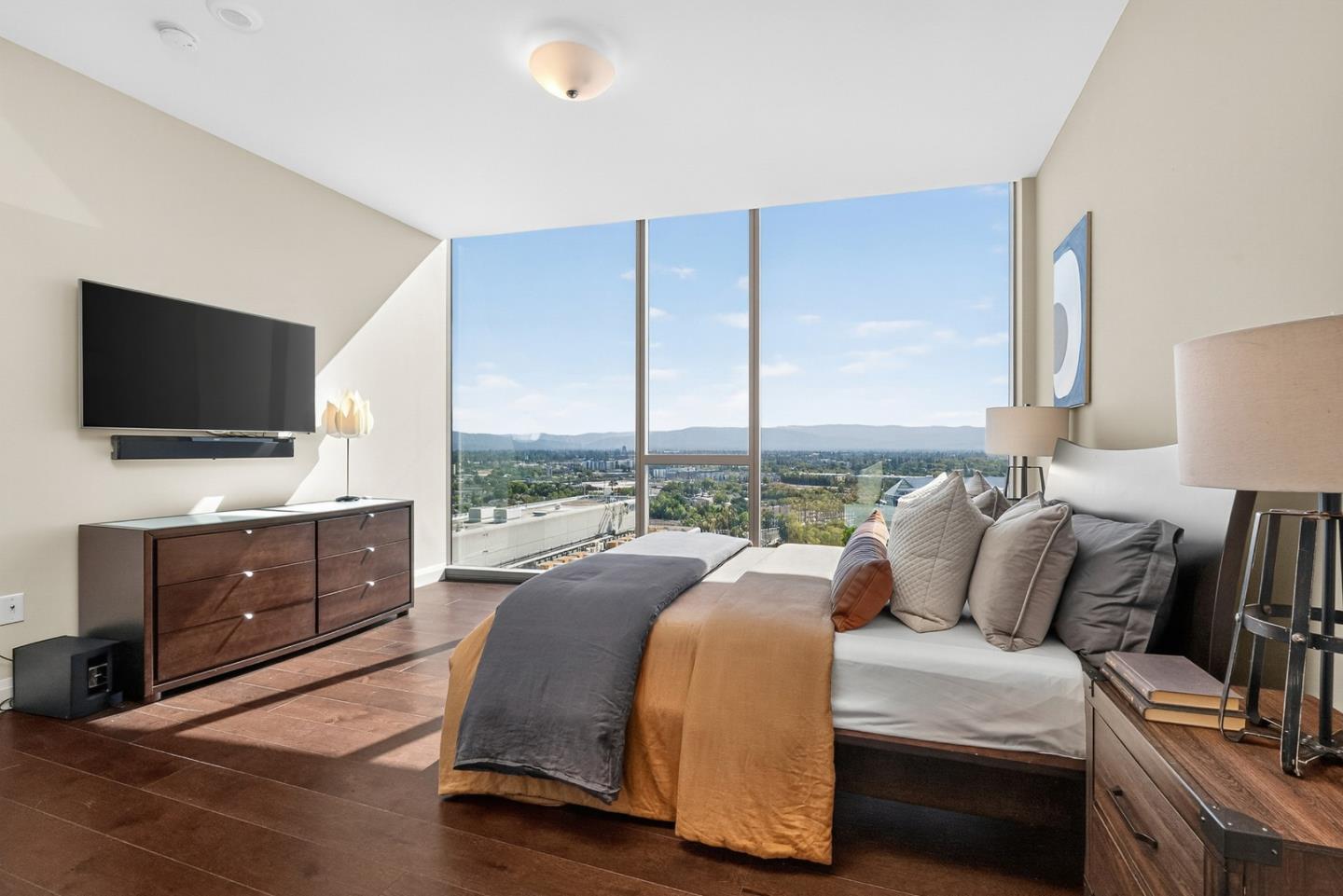 Detail Gallery Image 31 of 44 For 38 N Almaden Blvd #2001,  San Jose,  CA 95110 - 3 Beds | 2 Baths