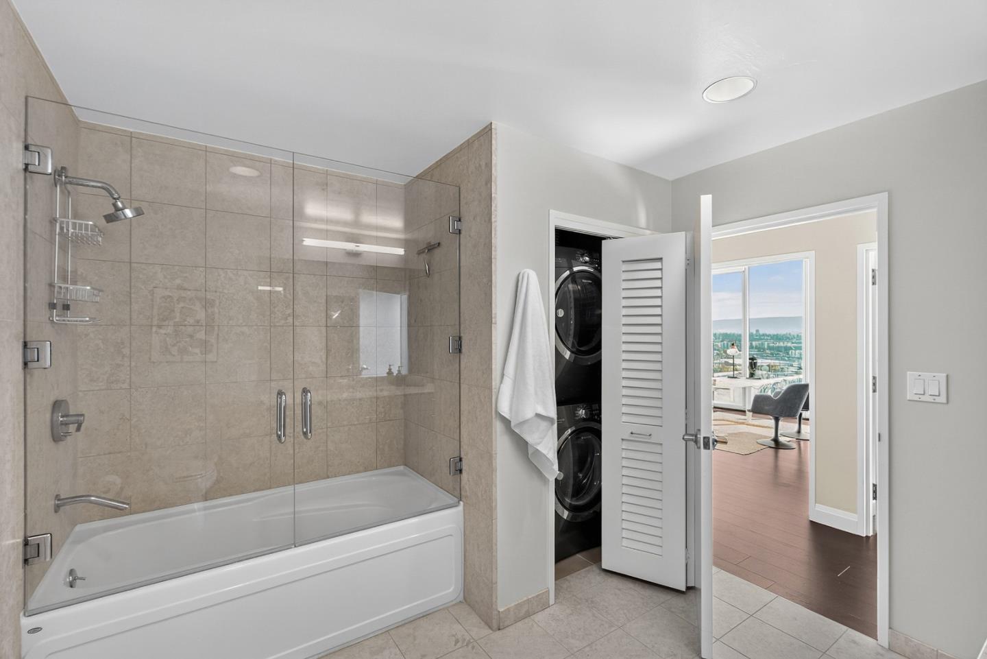 Detail Gallery Image 43 of 44 For 38 N Almaden Blvd #2001,  San Jose,  CA 95110 - 3 Beds | 2 Baths