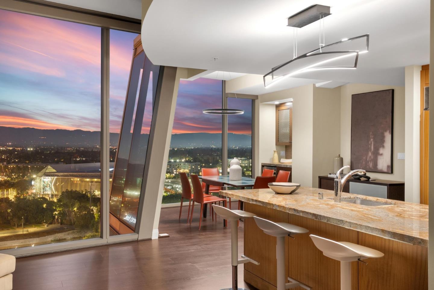 Detail Gallery Image 6 of 44 For 38 N Almaden Blvd #2001,  San Jose,  CA 95110 - 3 Beds | 2 Baths