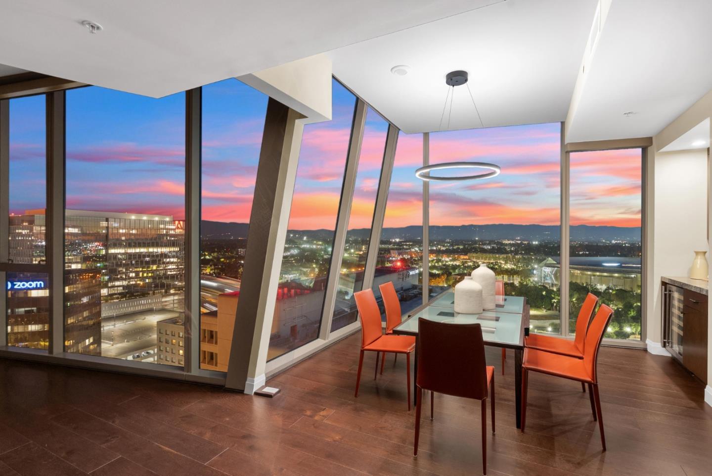 Detail Gallery Image 7 of 44 For 38 N Almaden Blvd #2001,  San Jose,  CA 95110 - 3 Beds | 2 Baths