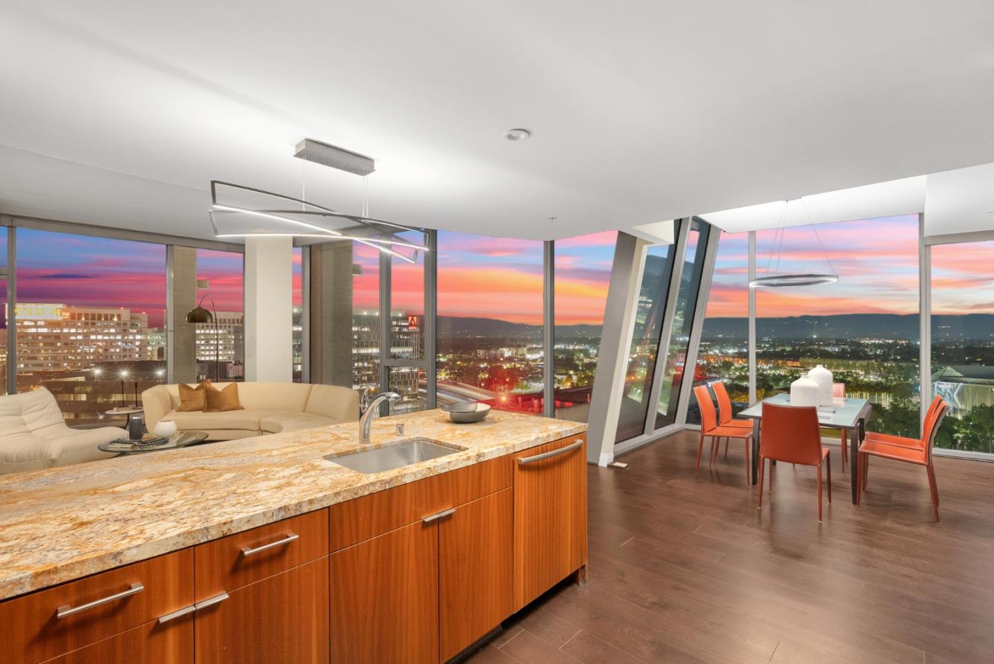 Detail Gallery Image 8 of 44 For 38 N Almaden Blvd #2001,  San Jose,  CA 95110 - 3 Beds | 2 Baths