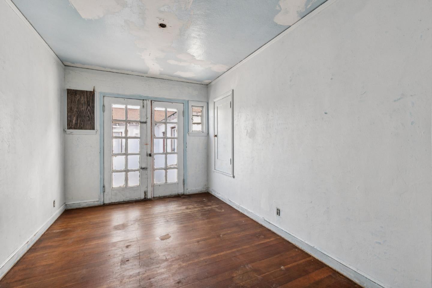 Detail Gallery Image 10 of 62 For 314 E Santa Inez Ave, San Mateo,  CA 94401 - 3 Beds | 2/1 Baths