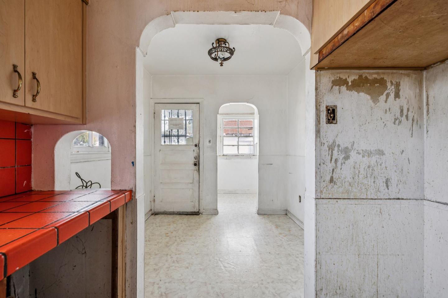 Detail Gallery Image 14 of 62 For 314 E Santa Inez Ave, San Mateo,  CA 94401 - 3 Beds | 2/1 Baths