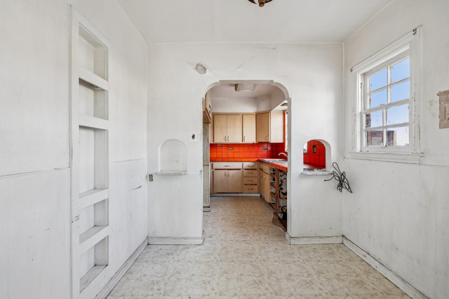 Detail Gallery Image 16 of 62 For 314 E Santa Inez Ave, San Mateo,  CA 94401 - 3 Beds | 2/1 Baths