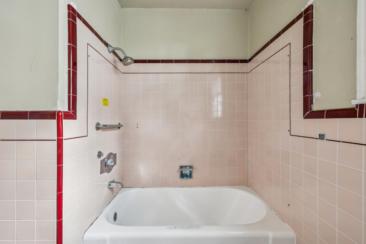 Detail Gallery Image 22 of 62 For 314 E Santa Inez Ave, San Mateo,  CA 94401 - 3 Beds | 2/1 Baths