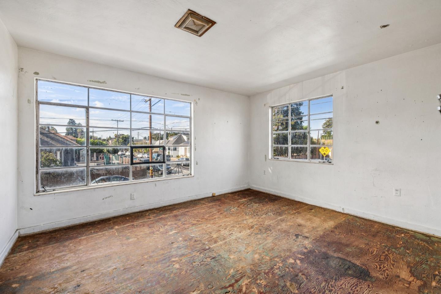 Detail Gallery Image 30 of 62 For 314 E Santa Inez Ave, San Mateo,  CA 94401 - 3 Beds | 2/1 Baths