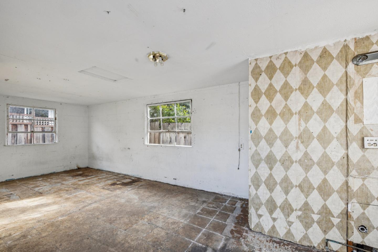 Detail Gallery Image 42 of 62 For 314 E Santa Inez Ave, San Mateo,  CA 94401 - 3 Beds | 2/1 Baths
