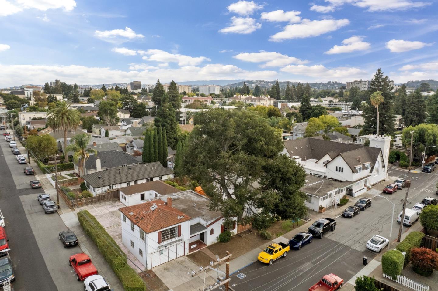 Detail Gallery Image 51 of 62 For 314 E Santa Inez Ave, San Mateo,  CA 94401 - 3 Beds | 2/1 Baths