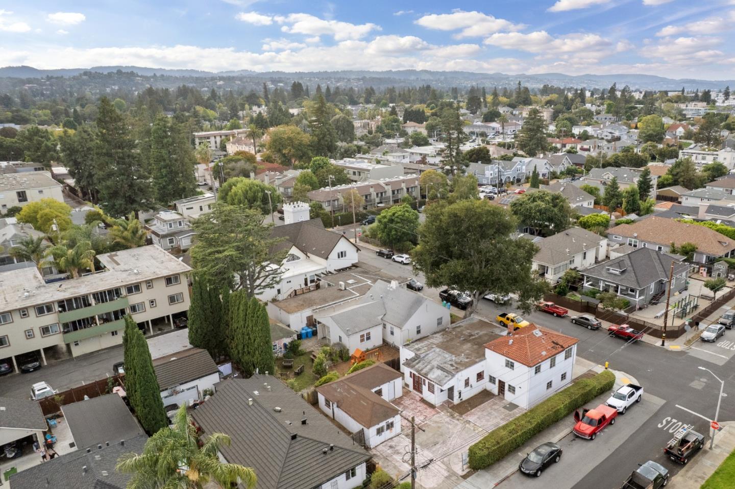 Detail Gallery Image 55 of 62 For 314 E Santa Inez Ave, San Mateo,  CA 94401 - 3 Beds | 2/1 Baths
