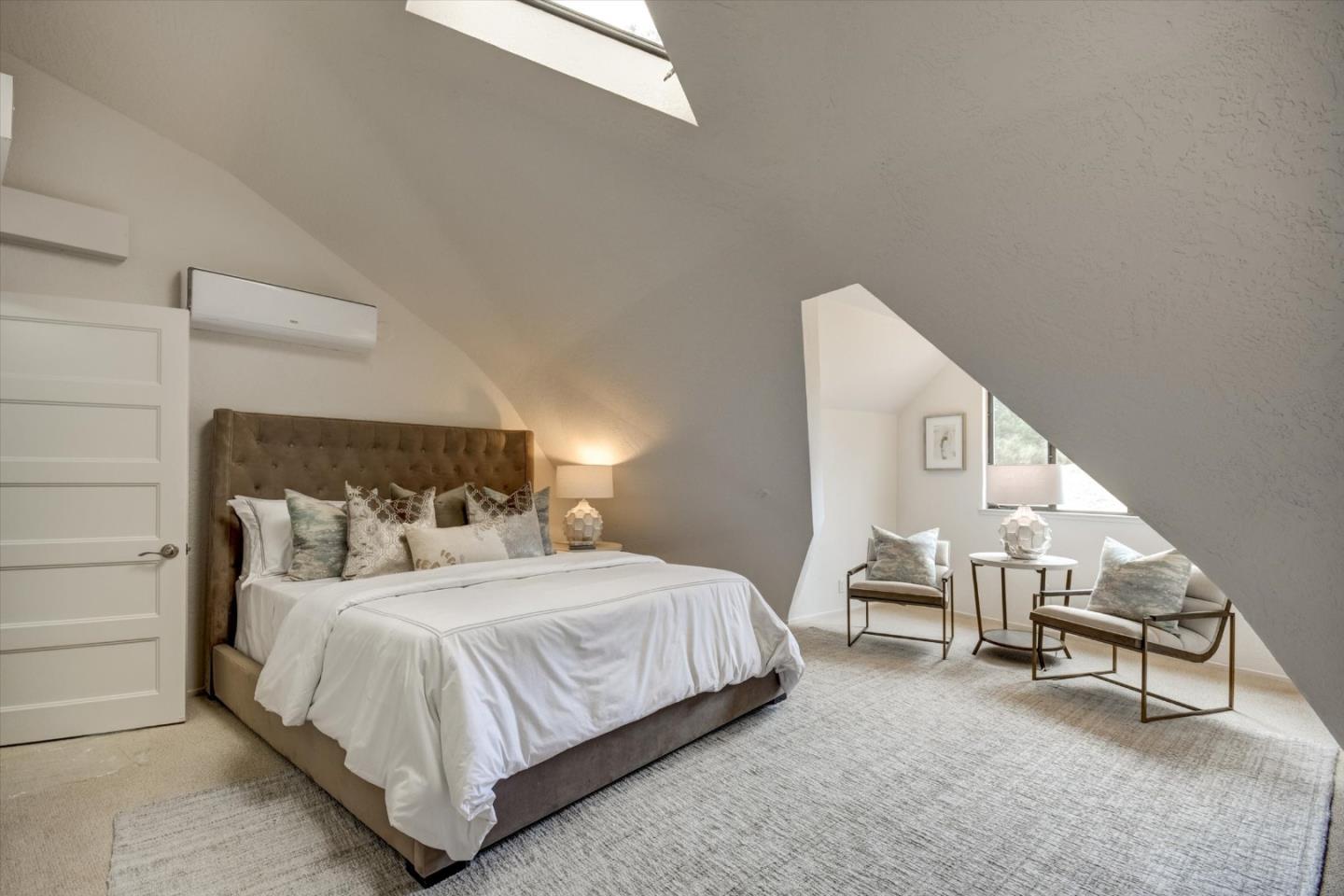 Detail Gallery Image 10 of 24 For 3895 Page Mill Rd, Palo Alto,  CA 94304 - 5 Beds | 3 Baths