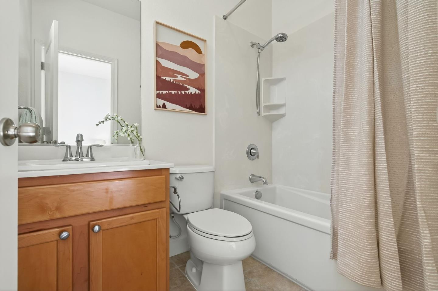 Detail Gallery Image 14 of 29 For 1087 Yarrow Ter, San Jose,  CA 95133 - 3 Beds | 3 Baths