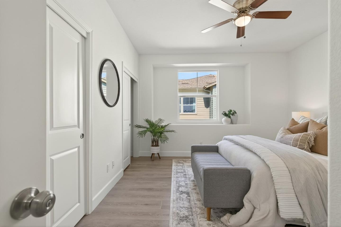 Detail Gallery Image 9 of 29 For 1087 Yarrow Ter, San Jose,  CA 95133 - 3 Beds | 3 Baths