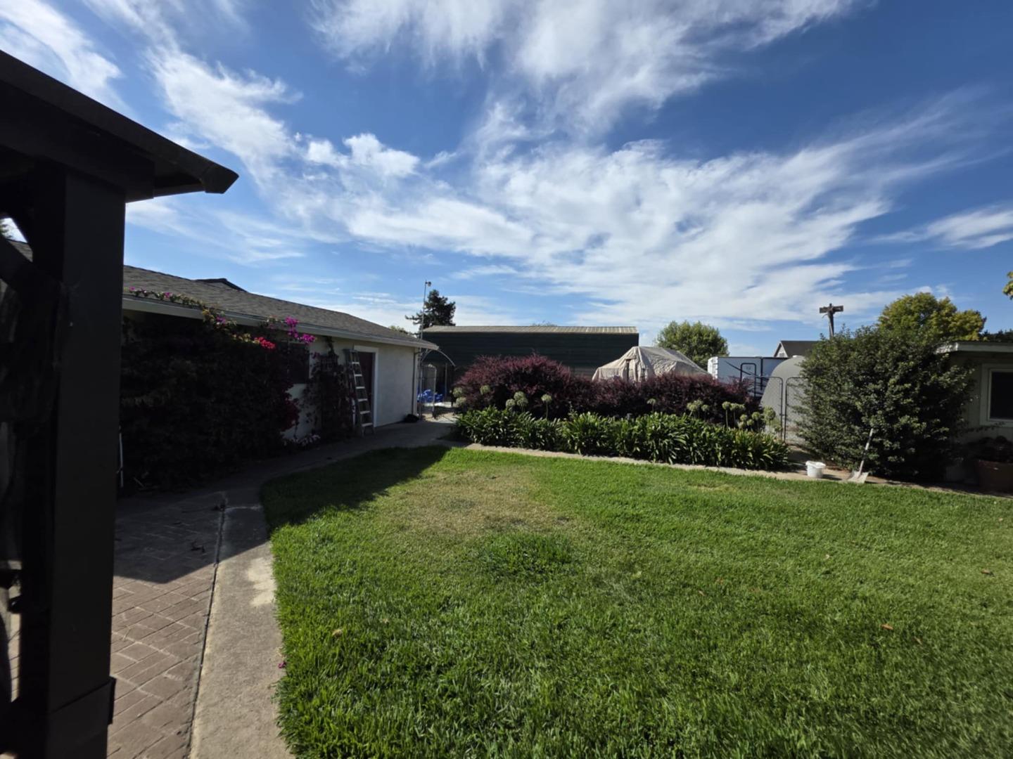 Detail Gallery Image 8 of 12 For 30 Hebert Rd, Salinas,  CA 93906 - 3 Beds | 2 Baths
