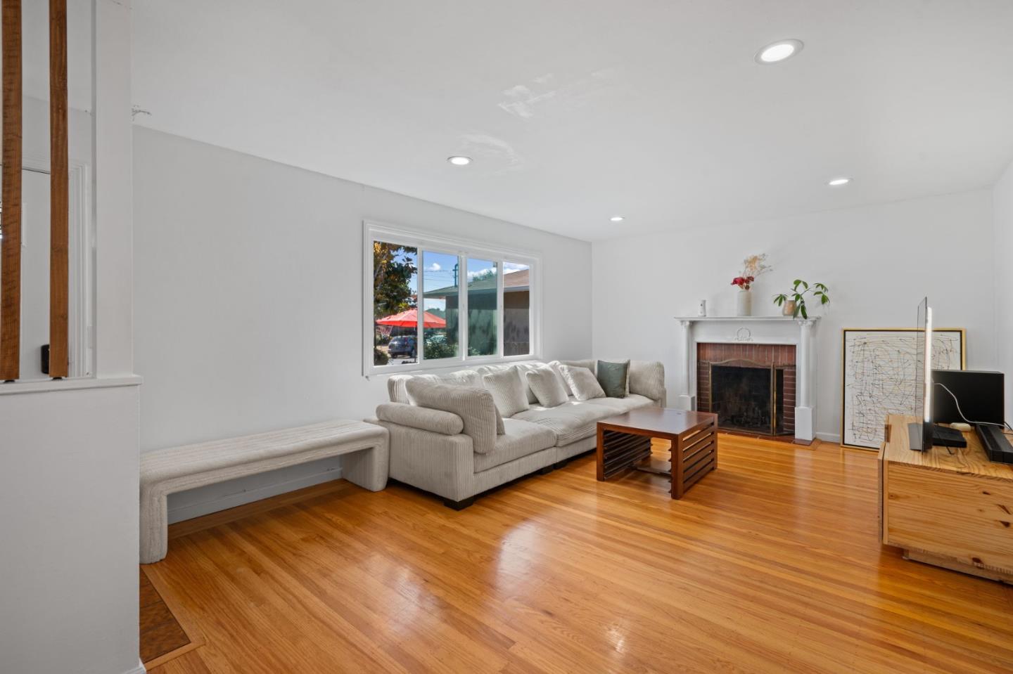 Detail Gallery Image 3 of 23 For 542 Caleb Pl, Hayward,  CA 94544 - 3 Beds | 2 Baths