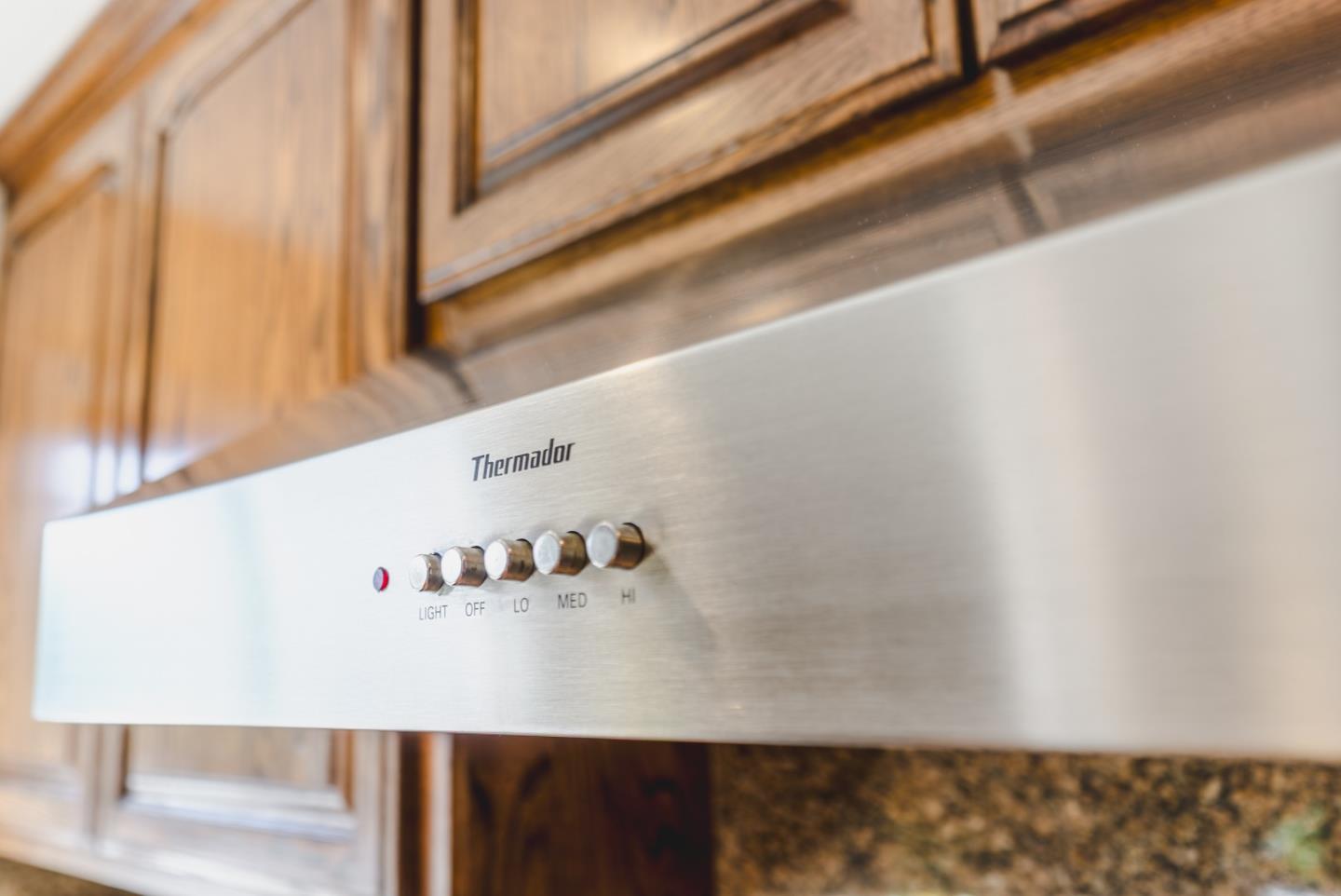 Detail Gallery Image 10 of 63 For 864 Midvale Ln, San Jose,  CA 95136 - 3 Beds | 2 Baths
