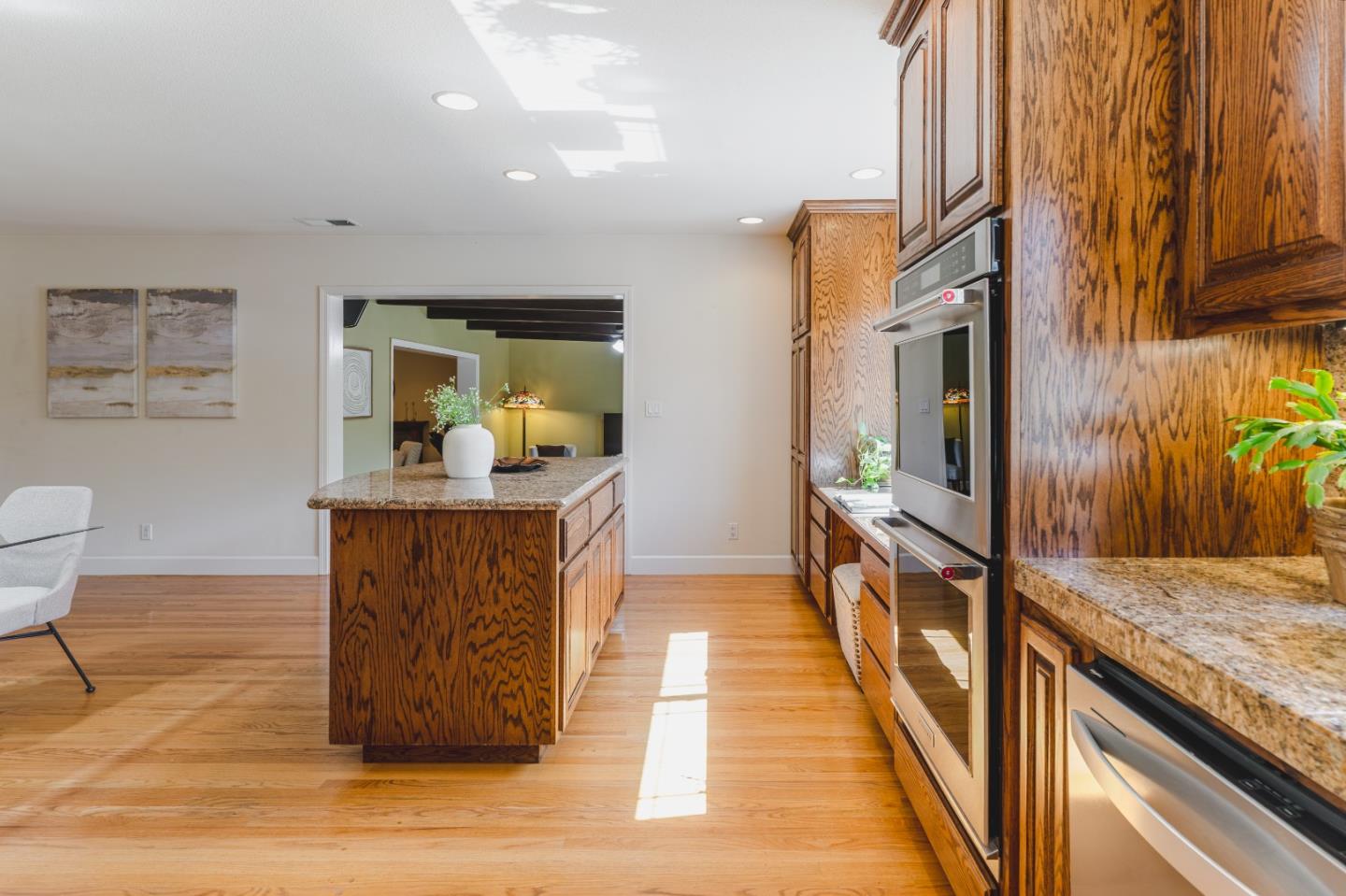 Detail Gallery Image 12 of 63 For 864 Midvale Ln, San Jose,  CA 95136 - 3 Beds | 2 Baths