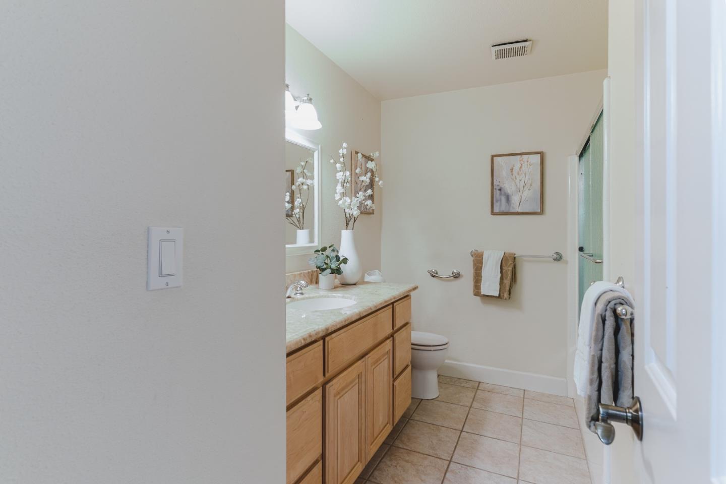 Detail Gallery Image 27 of 63 For 864 Midvale Ln, San Jose,  CA 95136 - 3 Beds | 2 Baths