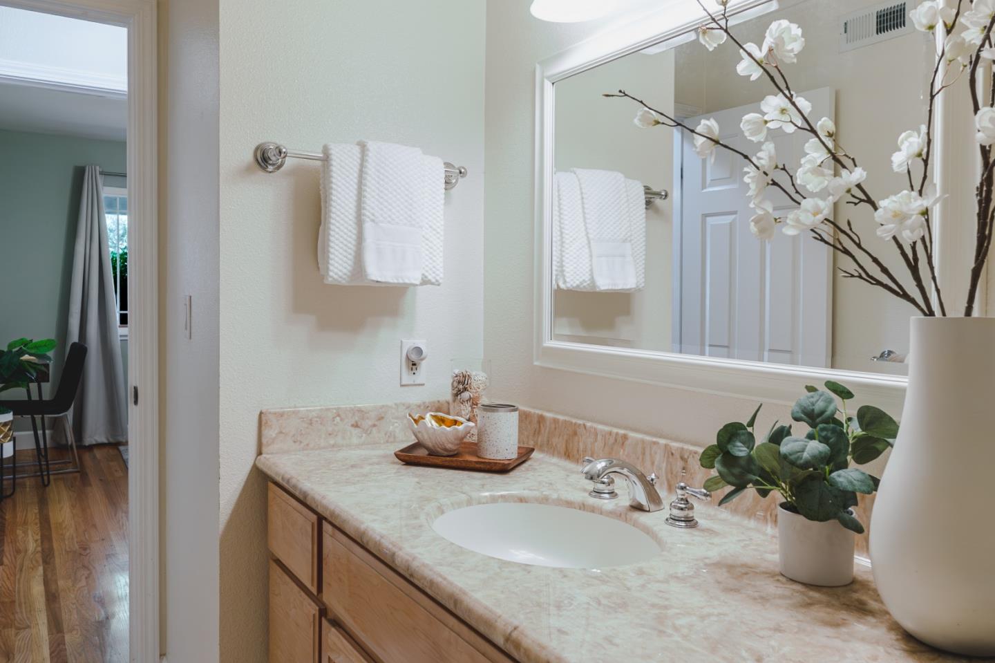 Detail Gallery Image 28 of 63 For 864 Midvale Ln, San Jose,  CA 95136 - 3 Beds | 2 Baths