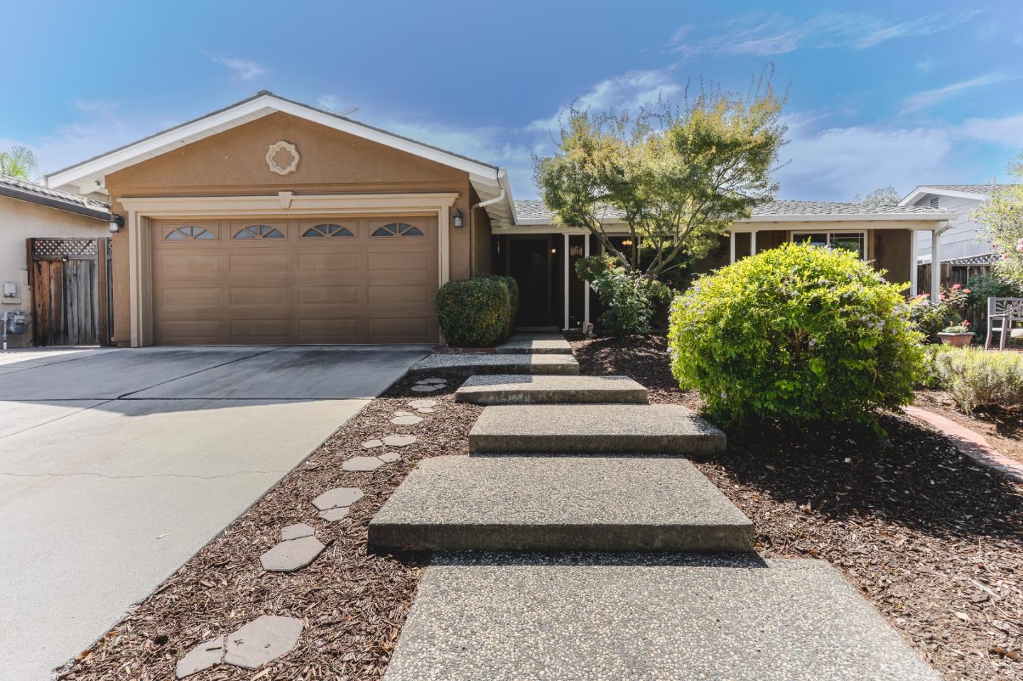 Detail Gallery Image 3 of 63 For 864 Midvale Ln, San Jose,  CA 95136 - 3 Beds | 2 Baths
