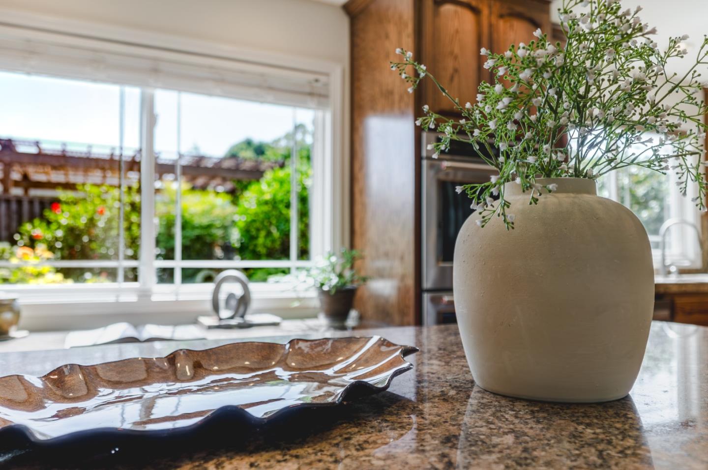 Detail Gallery Image 6 of 63 For 864 Midvale Ln, San Jose,  CA 95136 - 3 Beds | 2 Baths