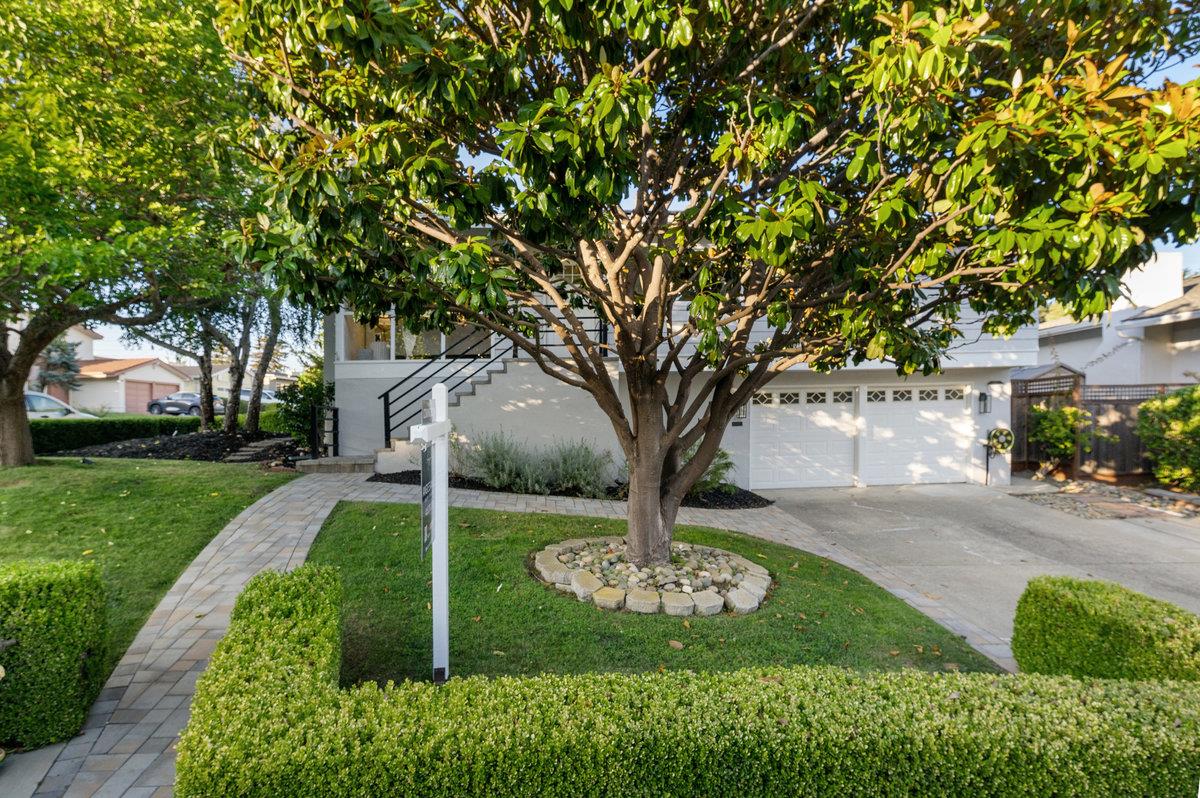 Detail Gallery Image 4 of 62 For 1040 Helen Dr, Millbrae,  CA 94030 - 4 Beds | 3 Baths