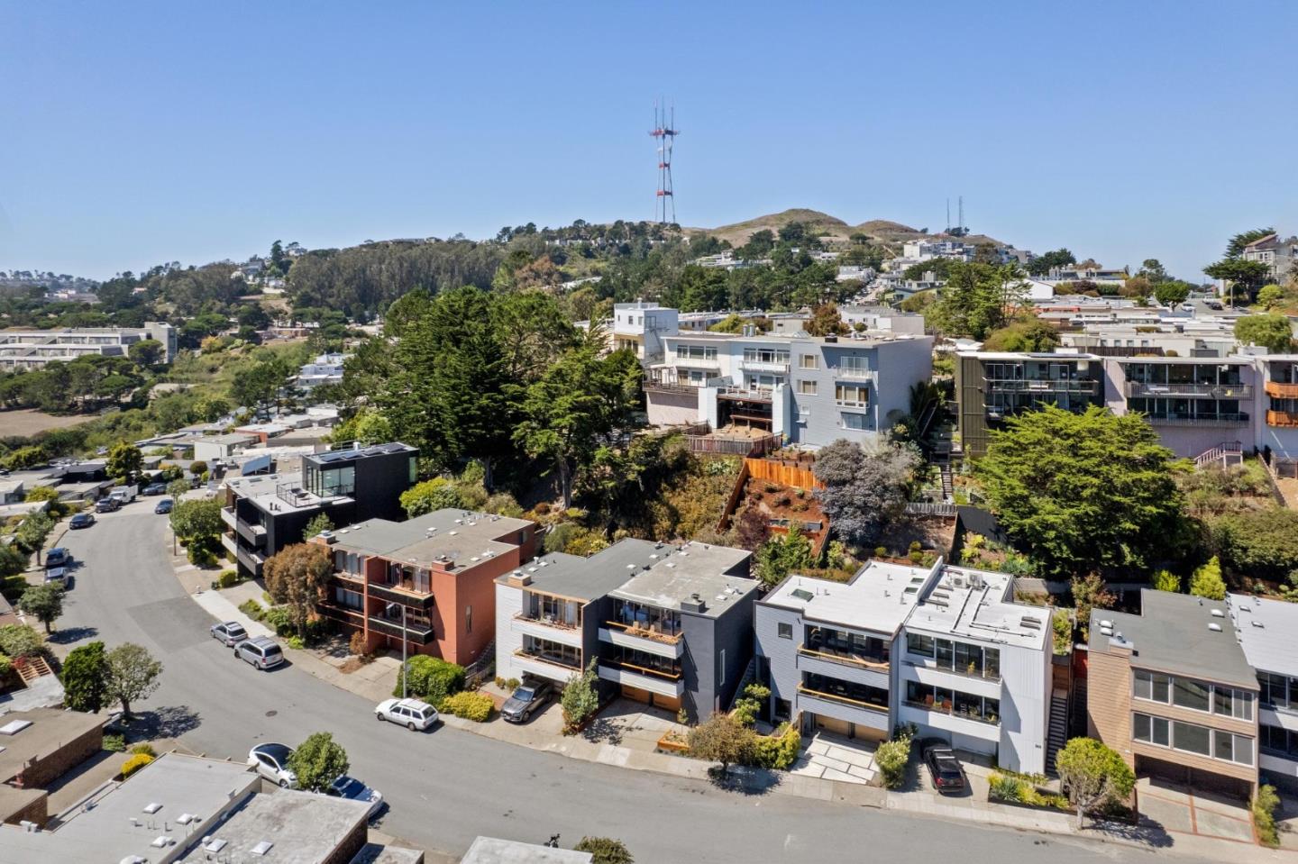 Detail Gallery Image 24 of 46 For 255 Amber Dr, San Francisco,  CA 94131 - 4 Beds | 2 Baths