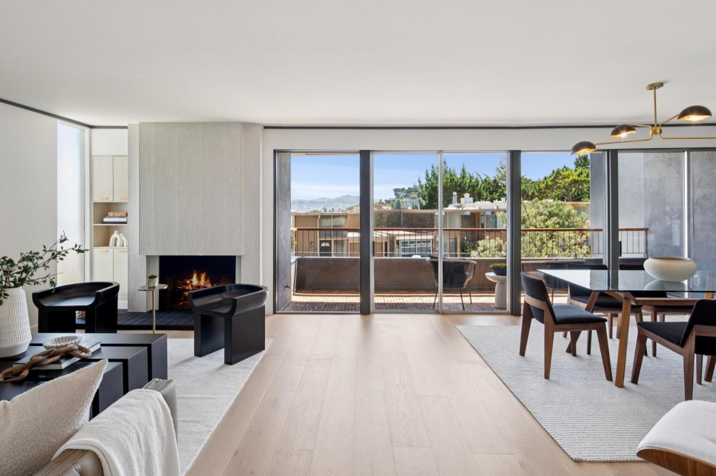 Detail Gallery Image 4 of 46 For 255 Amber Dr, San Francisco,  CA 94131 - 4 Beds | 2 Baths