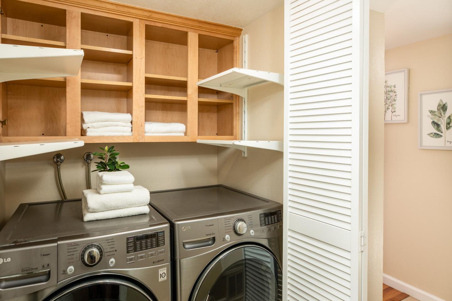 Detail Gallery Image 15 of 27 For 1492 Aurelian Ln, San Jose,  CA 95126 - 3 Beds | 2/1 Baths