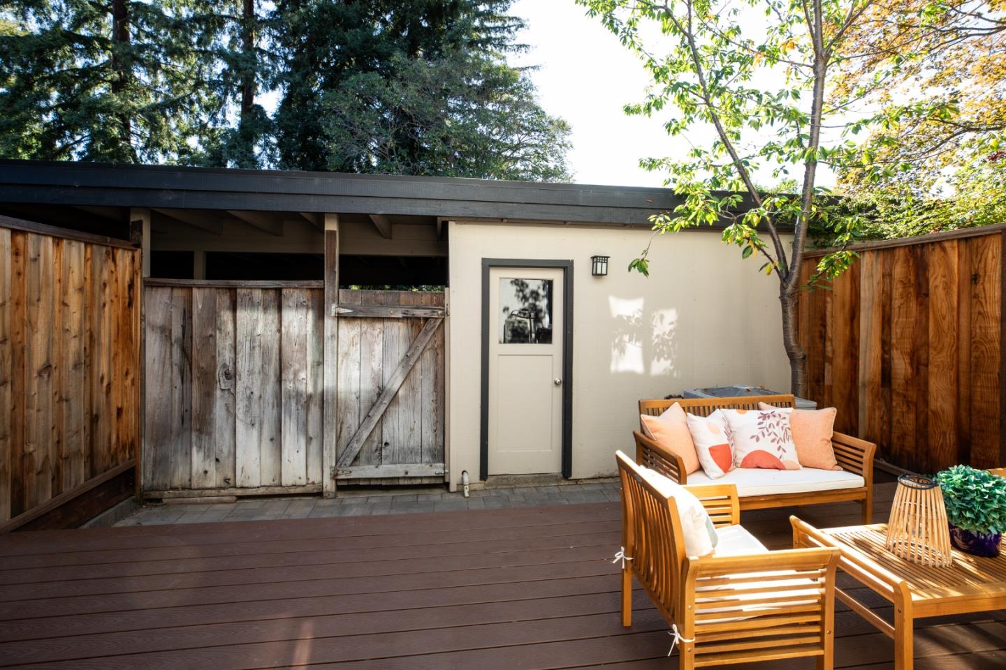 Detail Gallery Image 23 of 27 For 1492 Aurelian Ln, San Jose,  CA 95126 - 3 Beds | 2/1 Baths