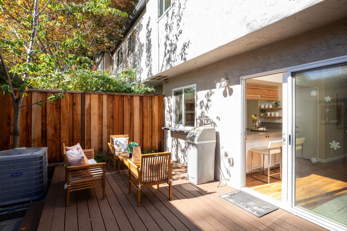 Detail Gallery Image 24 of 27 For 1492 Aurelian Ln, San Jose,  CA 95126 - 3 Beds | 2/1 Baths