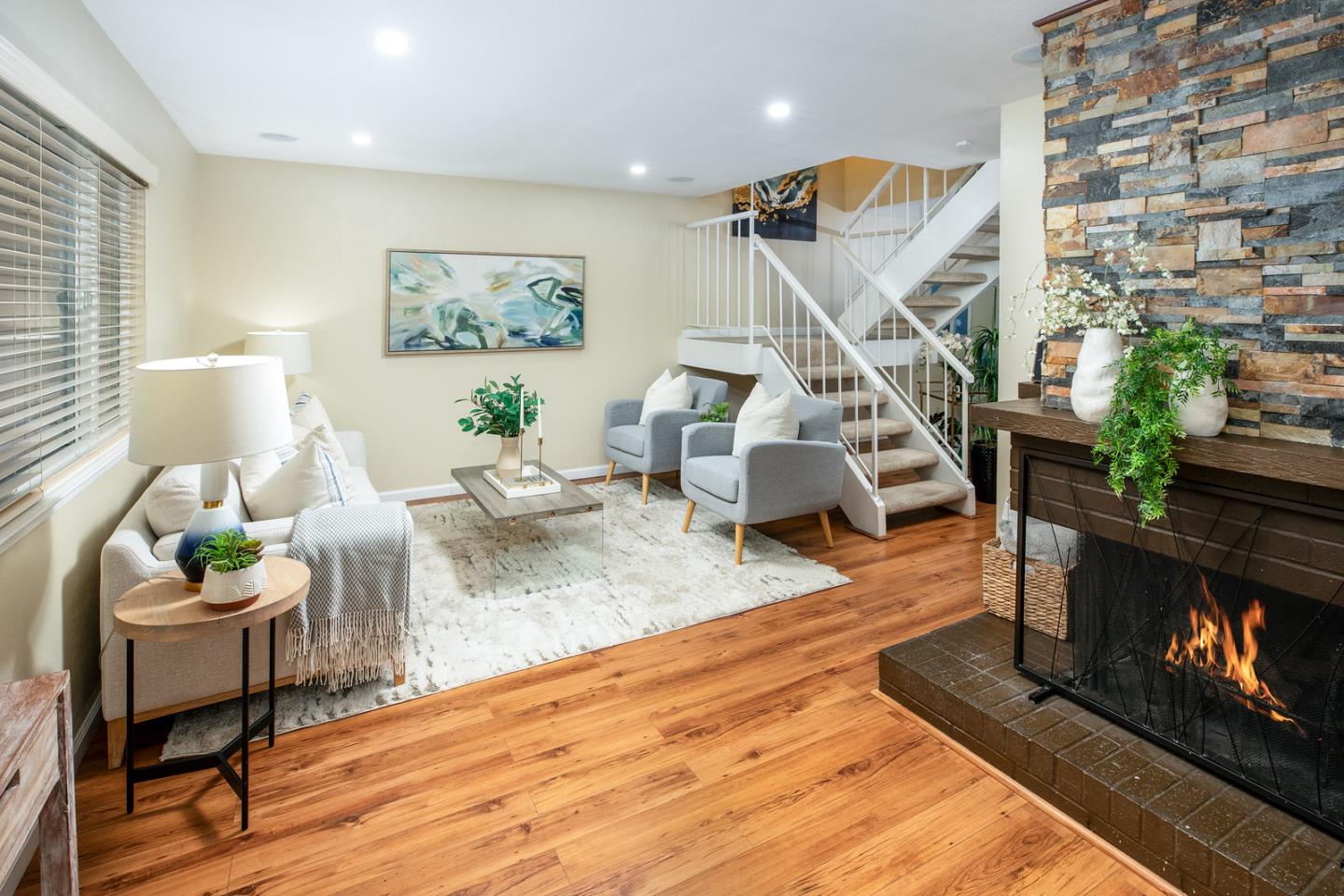 Detail Gallery Image 4 of 27 For 1492 Aurelian Ln, San Jose,  CA 95126 - 3 Beds | 2/1 Baths