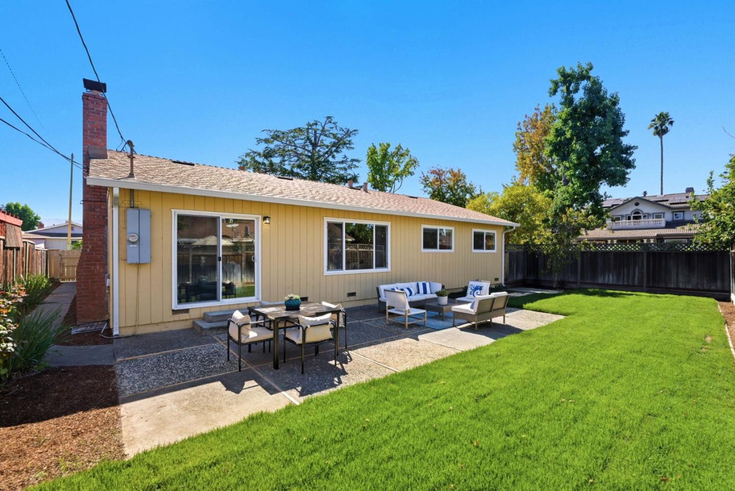 Detail Gallery Image 29 of 34 For 5597 Glenoak Ct, San Jose,  CA 95129 - 4 Beds | 3 Baths