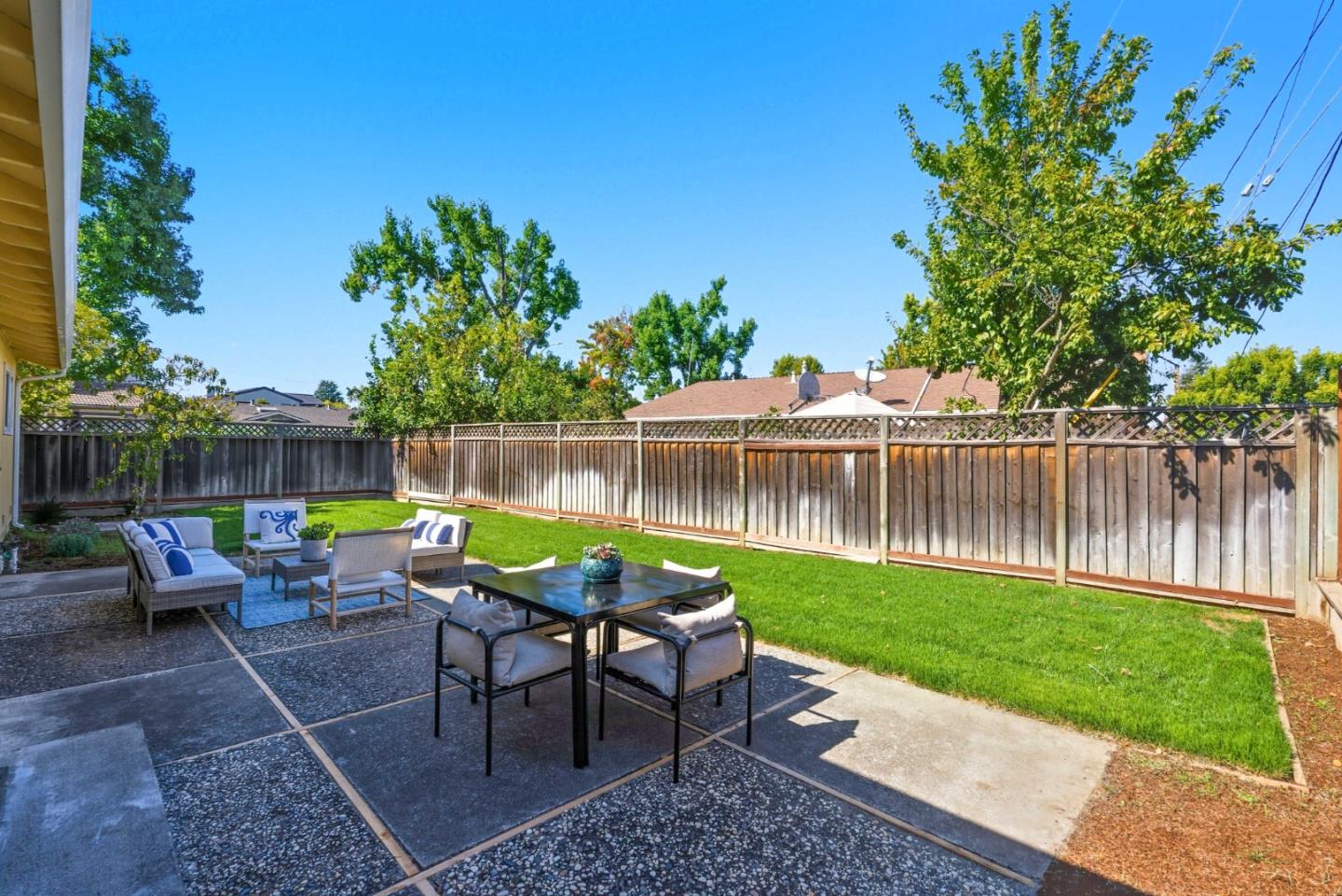 Detail Gallery Image 30 of 34 For 5597 Glenoak Ct, San Jose,  CA 95129 - 4 Beds | 3 Baths