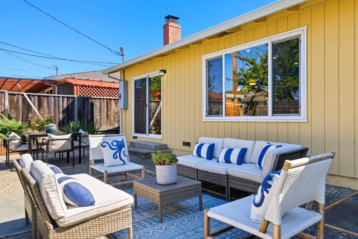 Detail Gallery Image 32 of 34 For 5597 Glenoak Ct, San Jose,  CA 95129 - 4 Beds | 3 Baths