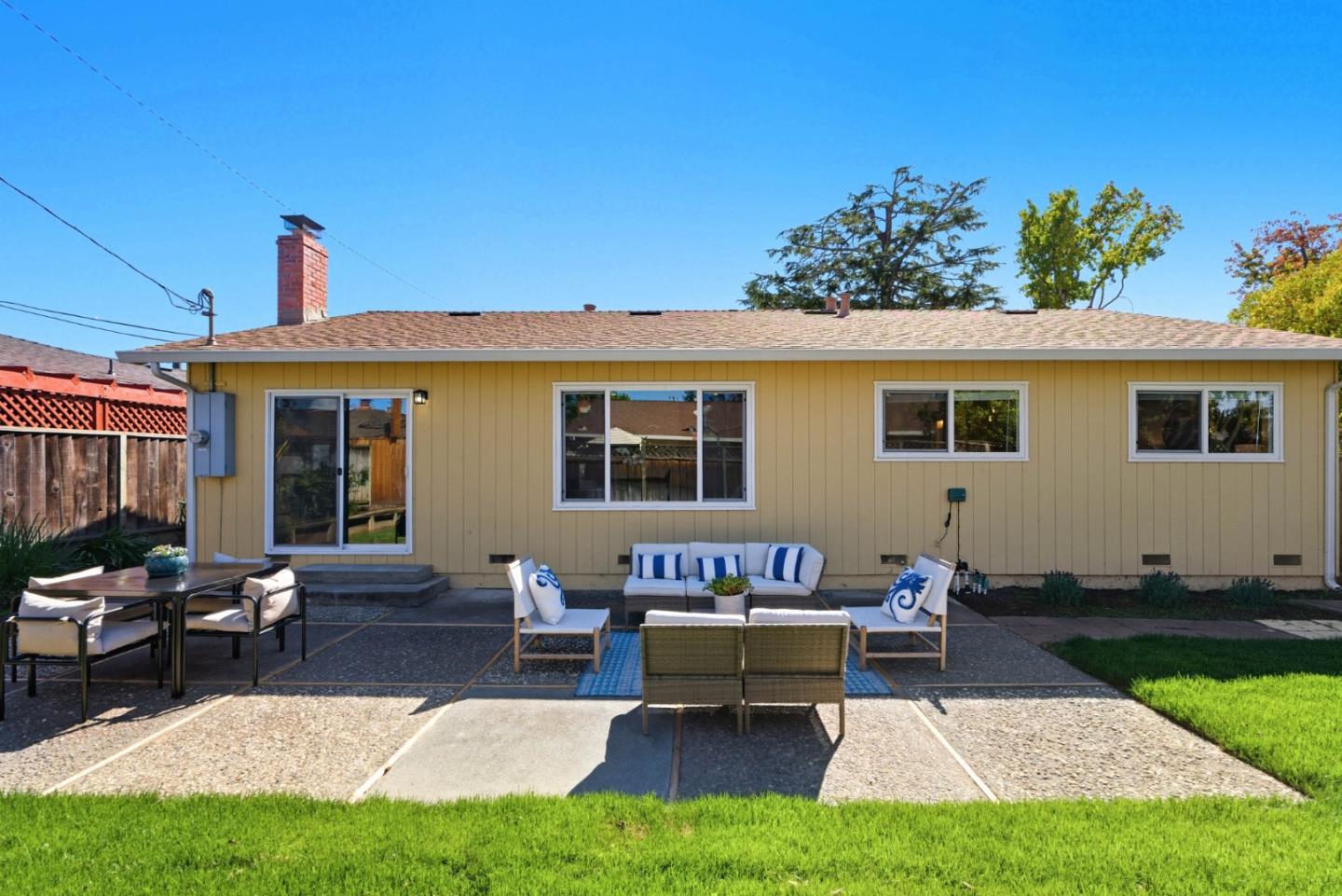 Detail Gallery Image 33 of 34 For 5597 Glenoak Ct, San Jose,  CA 95129 - 4 Beds | 3 Baths