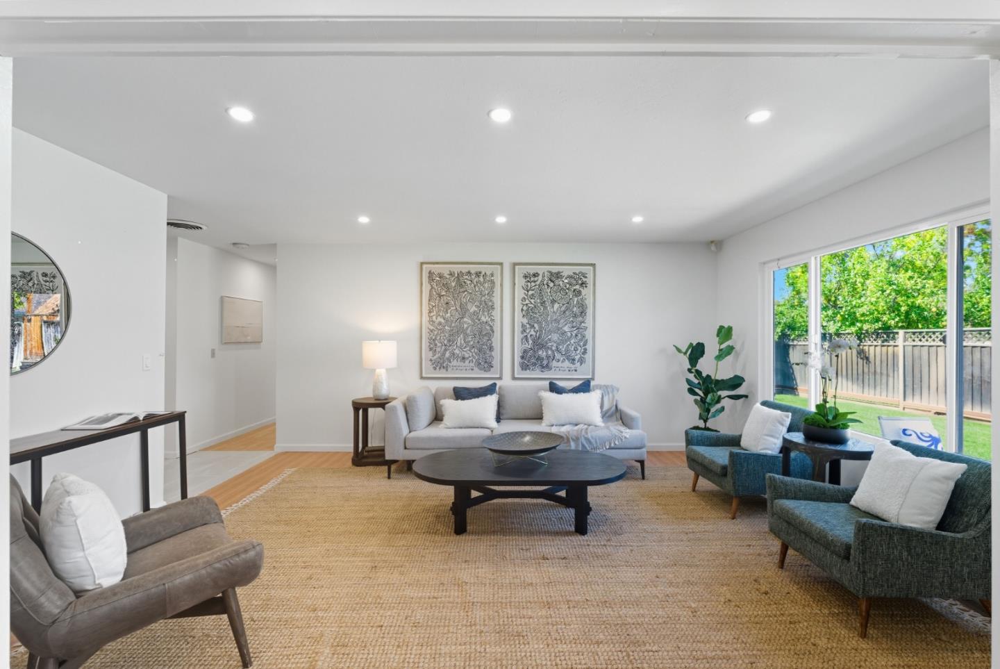 Detail Gallery Image 5 of 34 For 5597 Glenoak Ct, San Jose,  CA 95129 - 4 Beds | 3 Baths