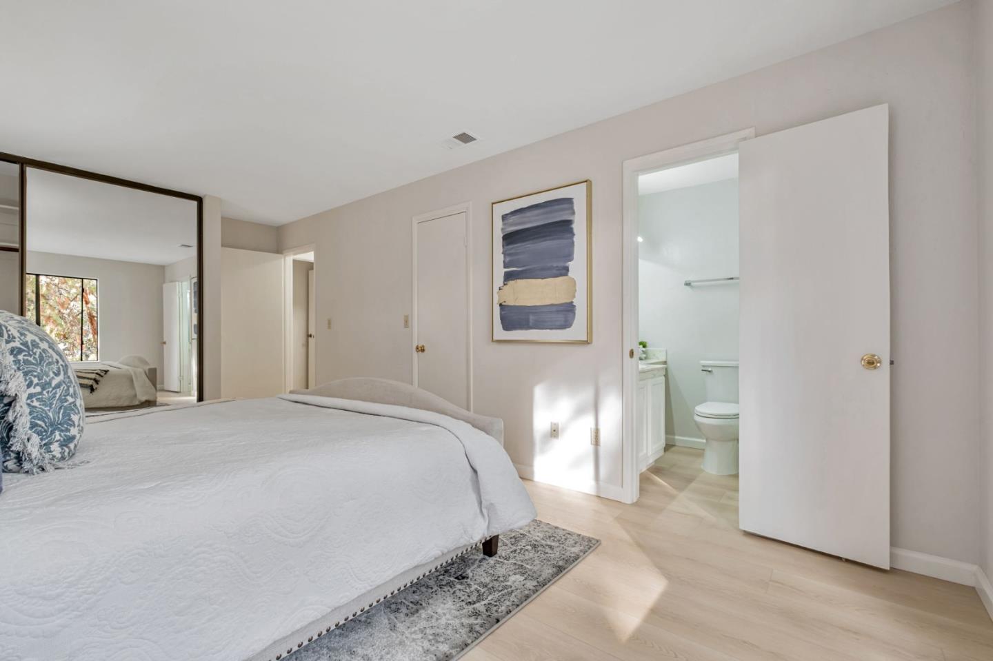 Detail Gallery Image 12 of 42 For 40425 Chapel Way #214,  Fremont,  CA 94538 - 3 Beds | 2 Baths