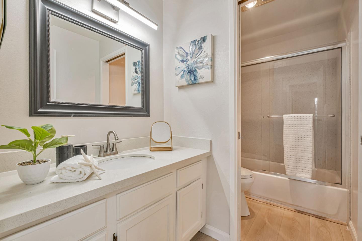 Detail Gallery Image 22 of 42 For 40425 Chapel Way #214,  Fremont,  CA 94538 - 3 Beds | 2 Baths