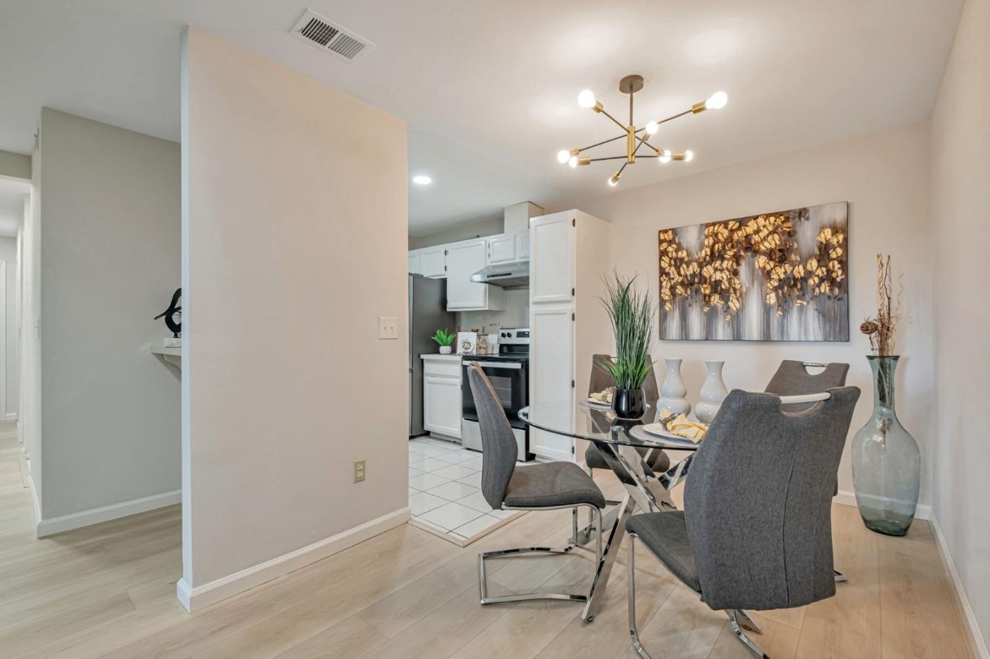 Detail Gallery Image 8 of 42 For 40425 Chapel Way #214,  Fremont,  CA 94538 - 3 Beds | 2 Baths