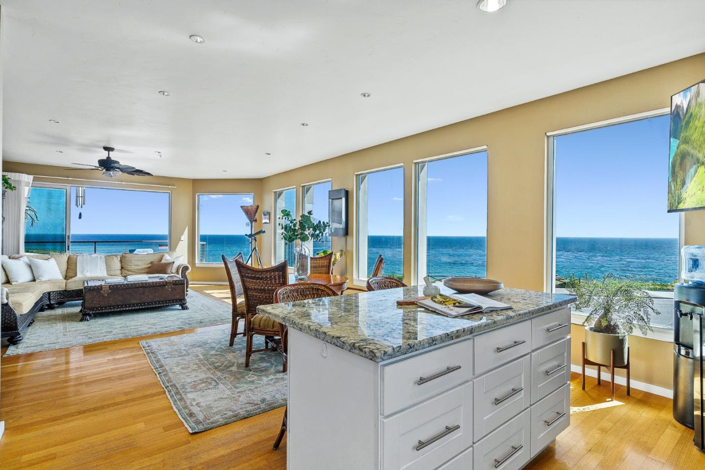 Detail Gallery Image 13 of 50 For 890 West Cliff Dr #8,  Santa Cruz,  CA 95060 - 2 Beds | 2 Baths