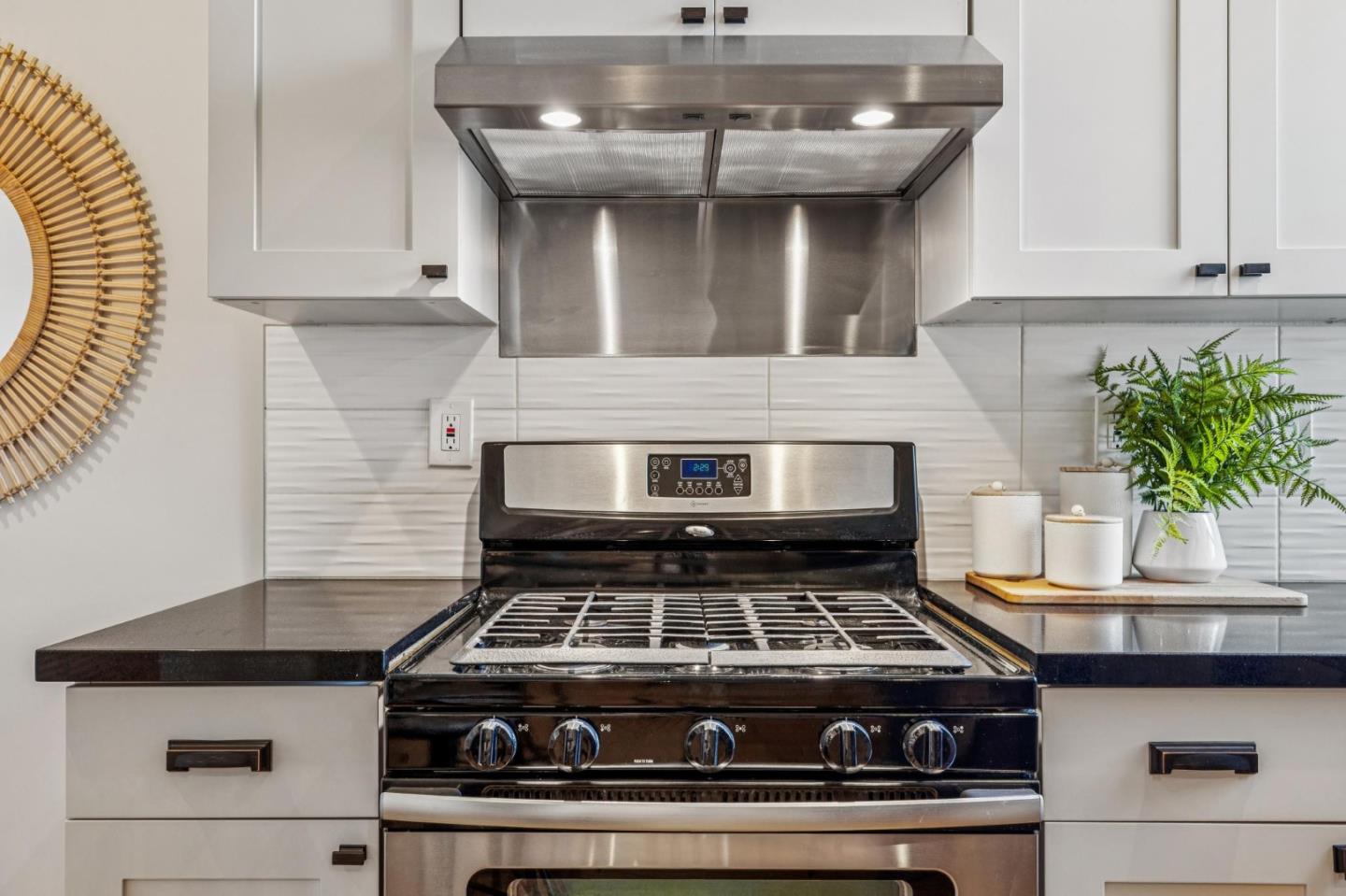Detail Gallery Image 12 of 34 For 27 Beta Ave, Daly City,  CA 94014 - 3 Beds | 2 Baths