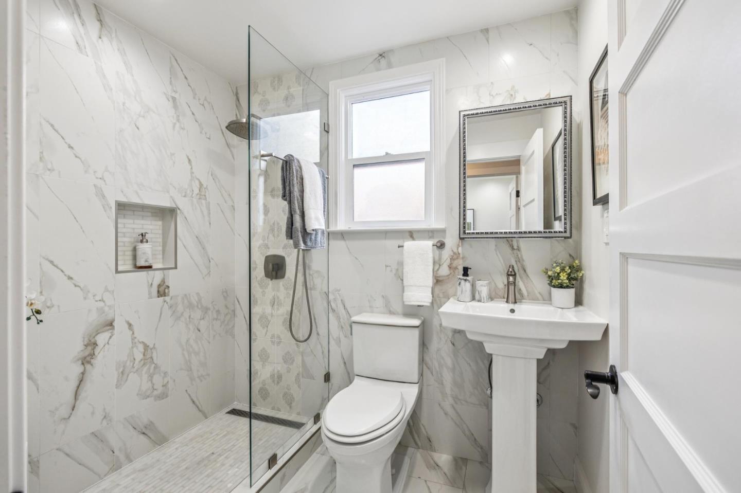 Detail Gallery Image 15 of 34 For 27 Beta Ave, Daly City,  CA 94014 - 3 Beds | 2 Baths