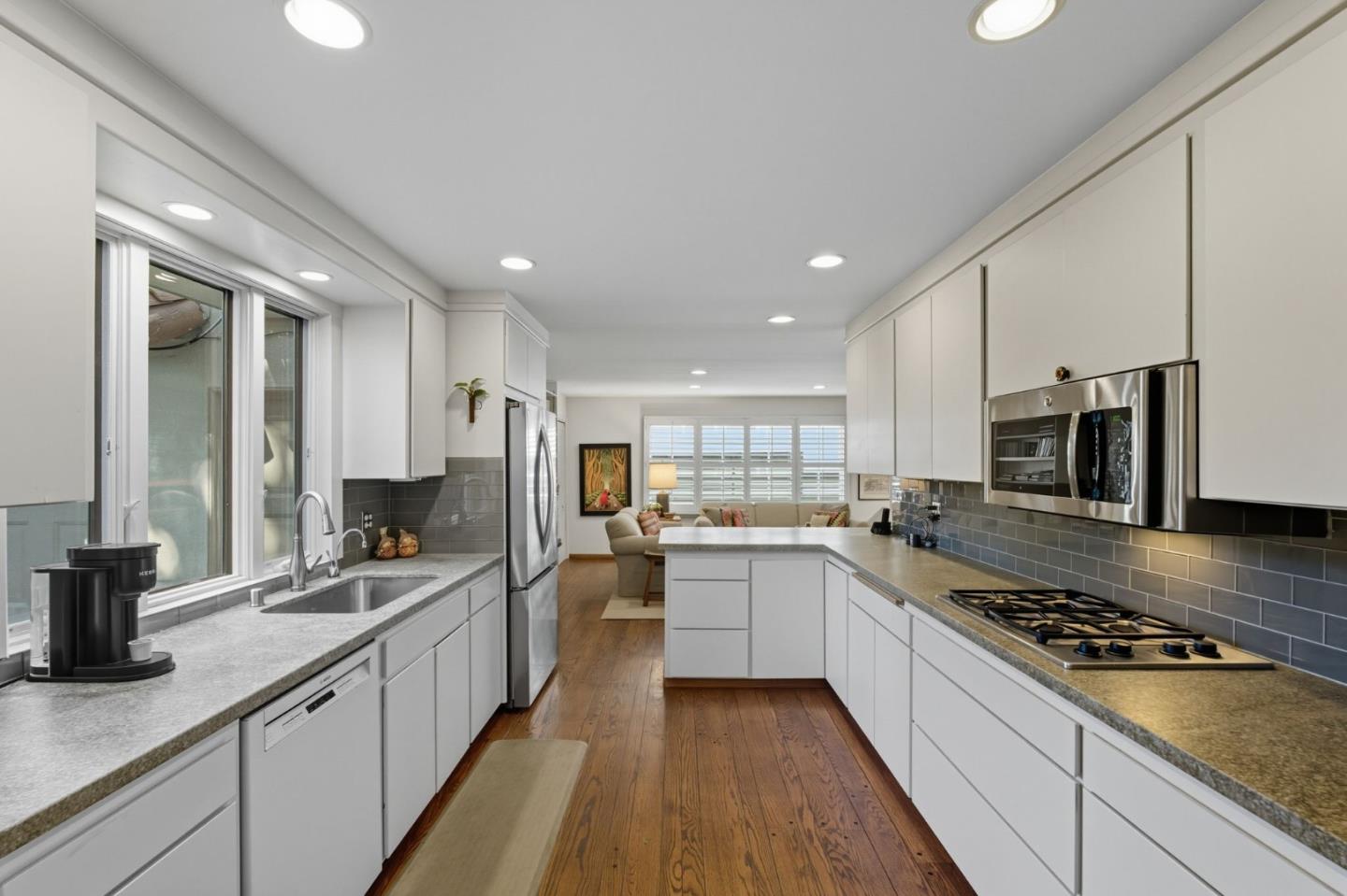 Detail Gallery Image 18 of 54 For 353 Franklin St, San Mateo,  CA 94402 - 3 Beds | 3 Baths
