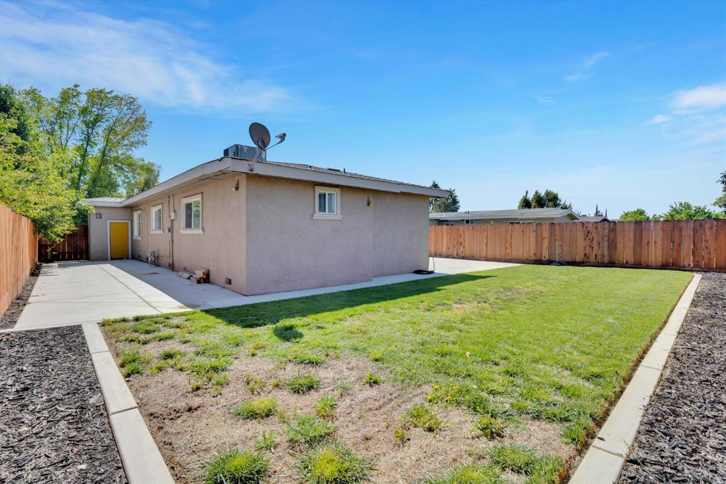Detail Gallery Image 17 of 17 For 2417 Andre Ln, Turlock,  CA 95382 - 3 Beds | 2 Baths