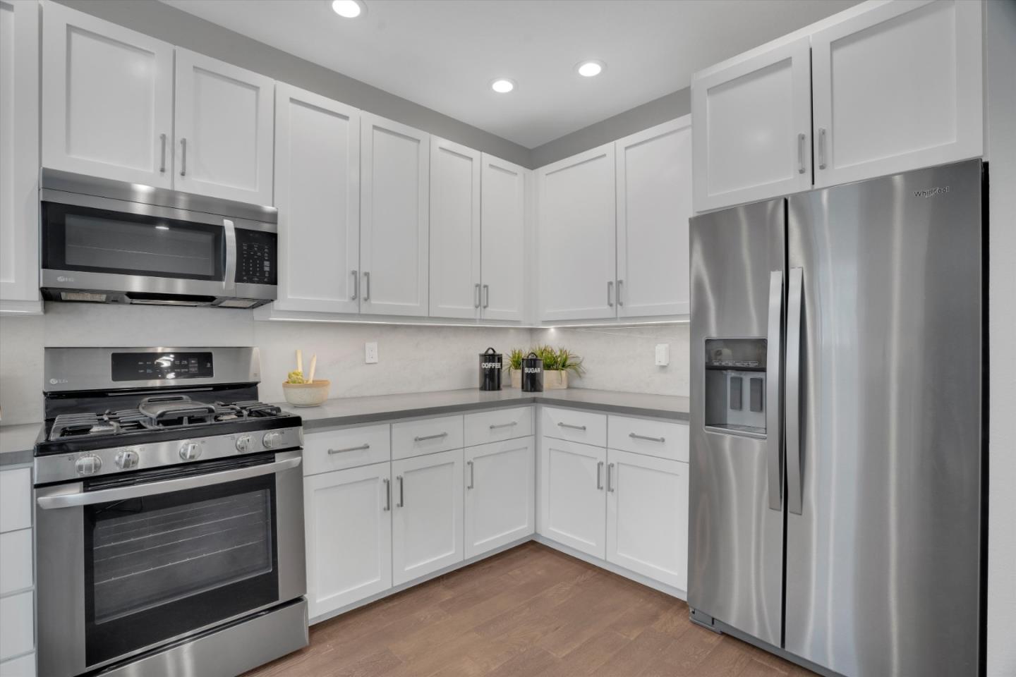 Detail Gallery Image 12 of 40 For 7625 Mission St, Daly City,  CA 94014 - 3 Beds | 2/1 Baths