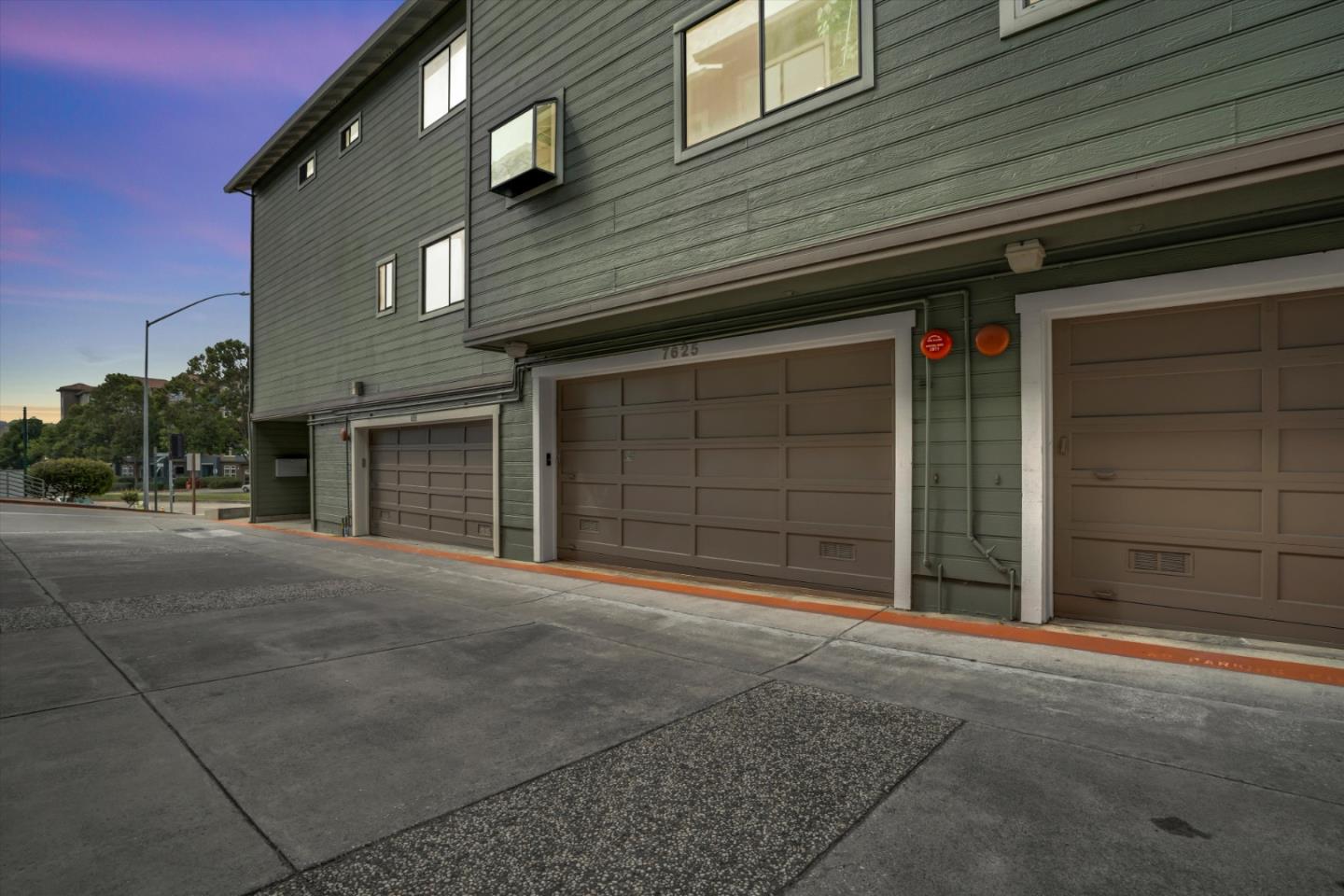 Detail Gallery Image 29 of 40 For 7625 Mission St, Daly City,  CA 94014 - 3 Beds | 2/1 Baths